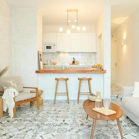 Apartamento Most Beautiful apartment - 1st line - ocean, cliffs, port view - Home2Rest *
