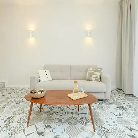 Most Beautiful Apartment - 1St Line - Ocean, Cliffs, Port View - Home2Rest *