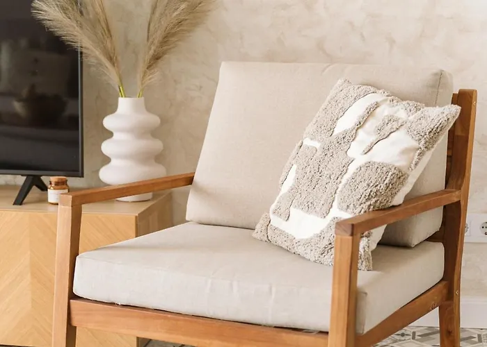 Beautiful - 1st Line - Home2rest