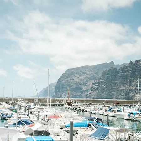 Most Beautiful apartment - 1st line - ocean, cliffs, port view - Home2Rest