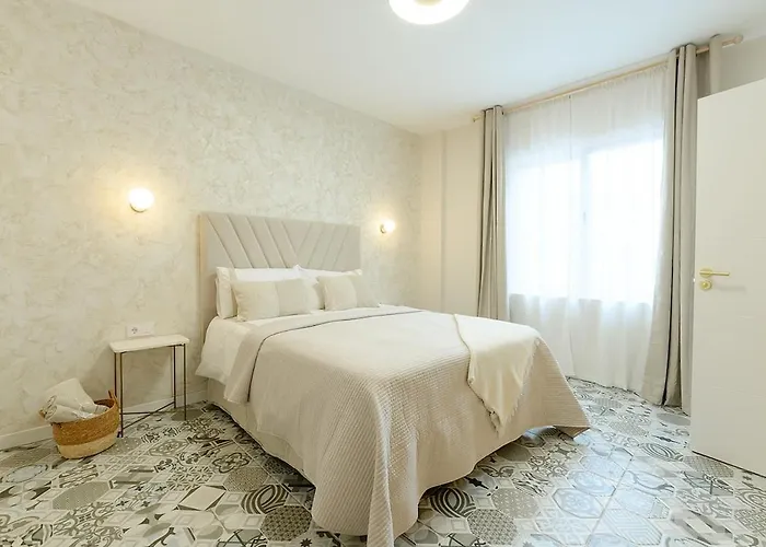 Beautiful - 1st Line - Home2rest *